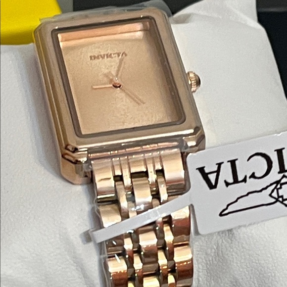 NWT Invicta Wildflower Princess Women's Watch - 26mm, Rose Gold (69327) - Picture 3 of 6